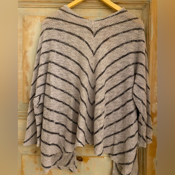 Velvet by Graham & Spencer casually cool open cardigan - Picture 2 of 6